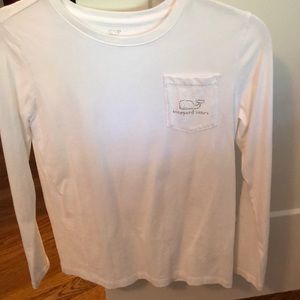 Vinyard Vines white and gold long sleeve t-shirt